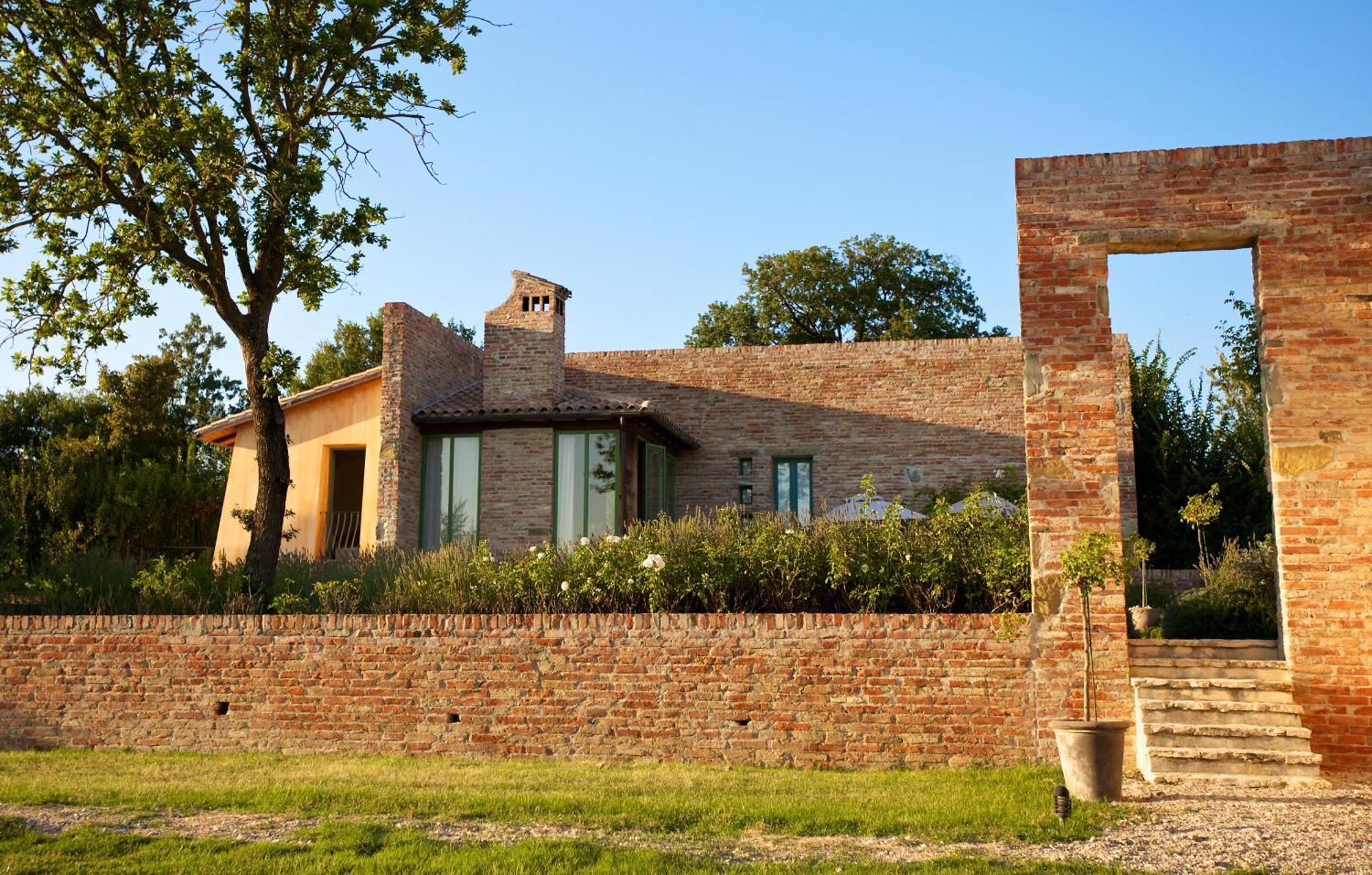 Fontelunga Hotel & Villas Pozzo  Exteriör bild