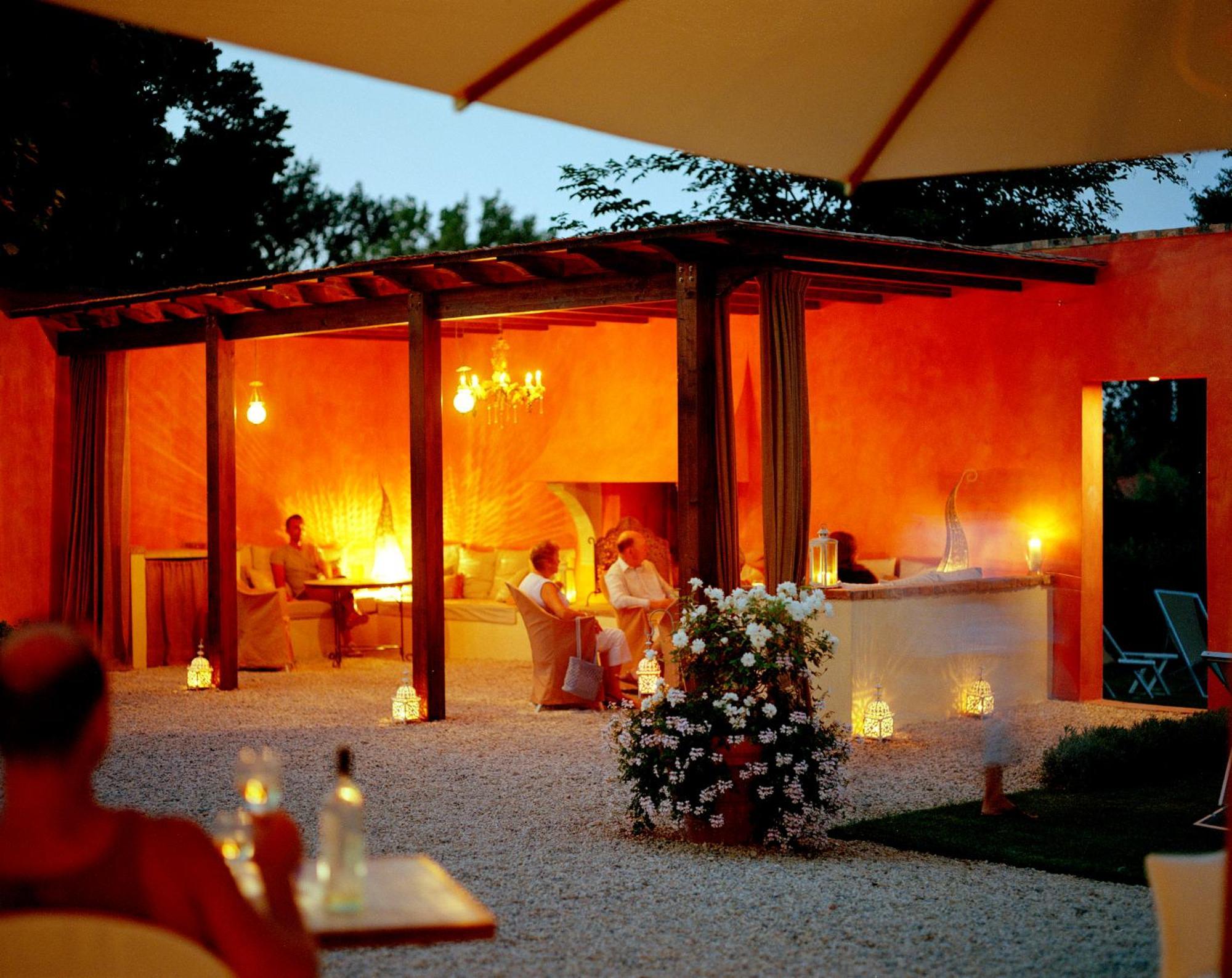 Fontelunga Hotel & Villas Pozzo  Exteriör bild